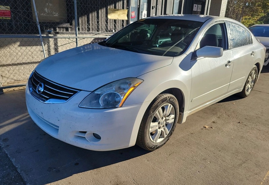 2012 Nissan Altima S's photo